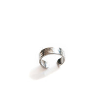 Load image into Gallery viewer, Ear Cuffs Fake Piercing Faux Piercing Textured Silver Ear Cuff Band Midwinter Hollow