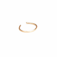Load image into Gallery viewer, Dainty Gold Conch Cuff - Ear Cuff