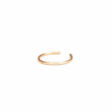 Load image into Gallery viewer, Dainty Gold Conch Cuff - Ear Cuff