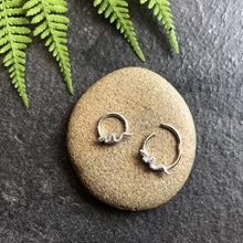 Load image into Gallery viewer, Snake Septum Clicker - Daith, Rook, Helix